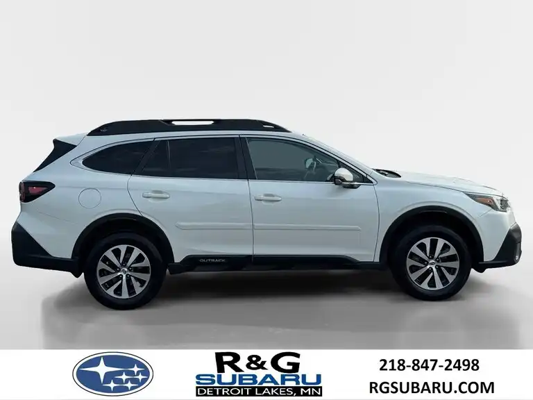 2022 Subaru Outback Premium's photo
