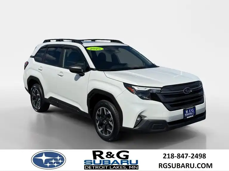 2025 Subaru Forester Premium's photo