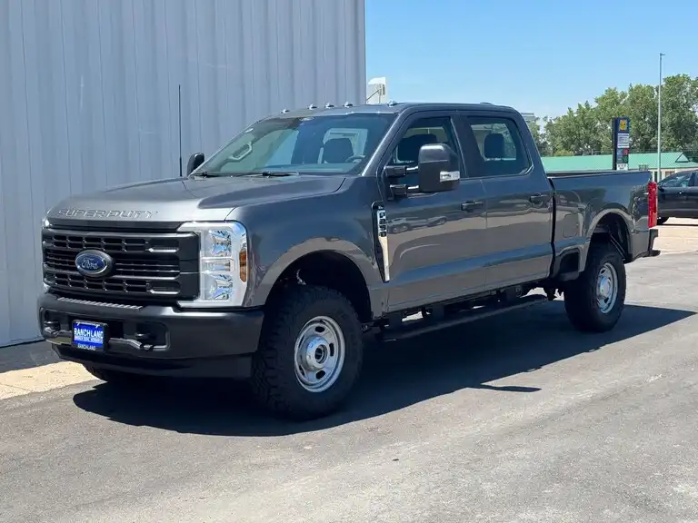 2026 Ford F-250 XL 4x4 Crew Cab 6-3/4' Box's photo