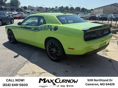 2023 Dodge Challenger R/T Scat Pack photo 3