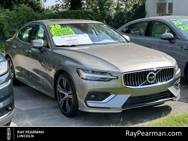 2020 Volvo S60 T5 Inscription's photo