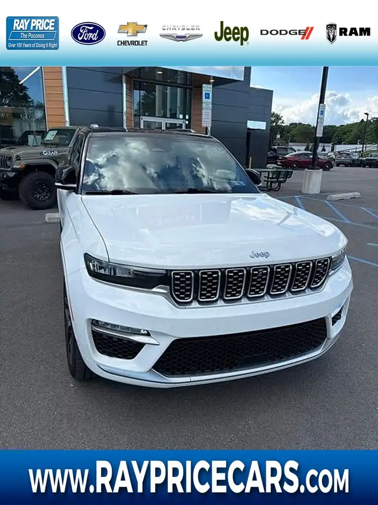2022 Jeep Grand Cherokee Summit Reserve 4x4's photo