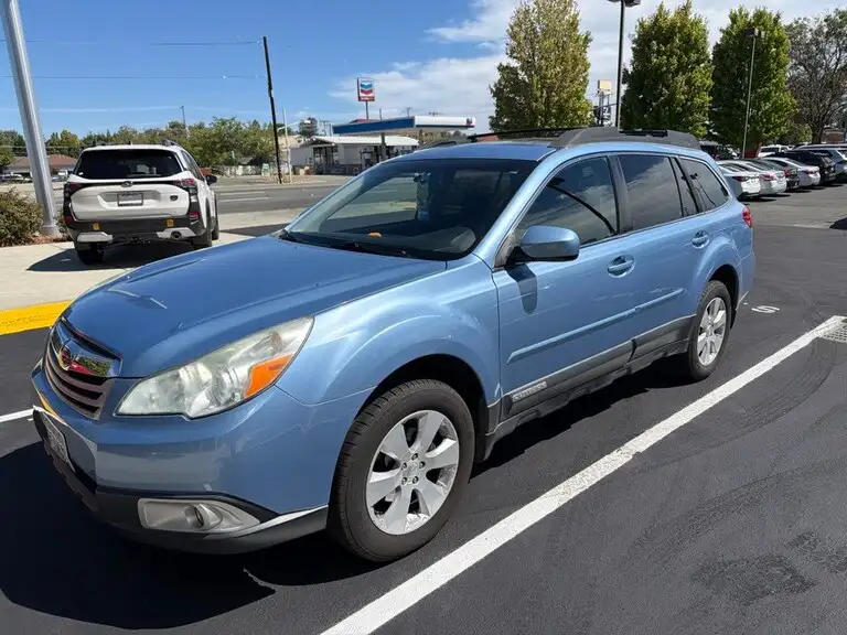 2012 Subaru Outback 2.5i Premium CVT PZEV's photo