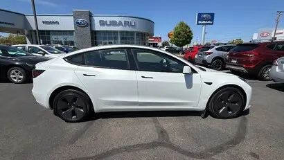 2023 Tesla Model 3 Base photo 3