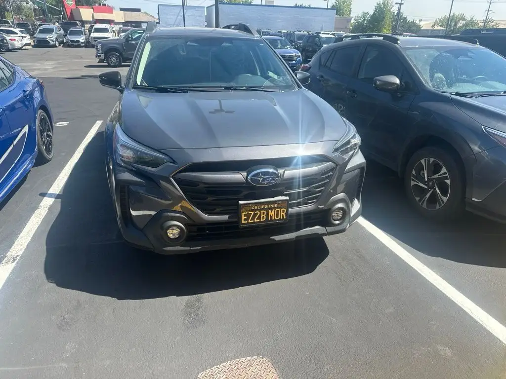 2024 Subaru Outback Premium photo 1