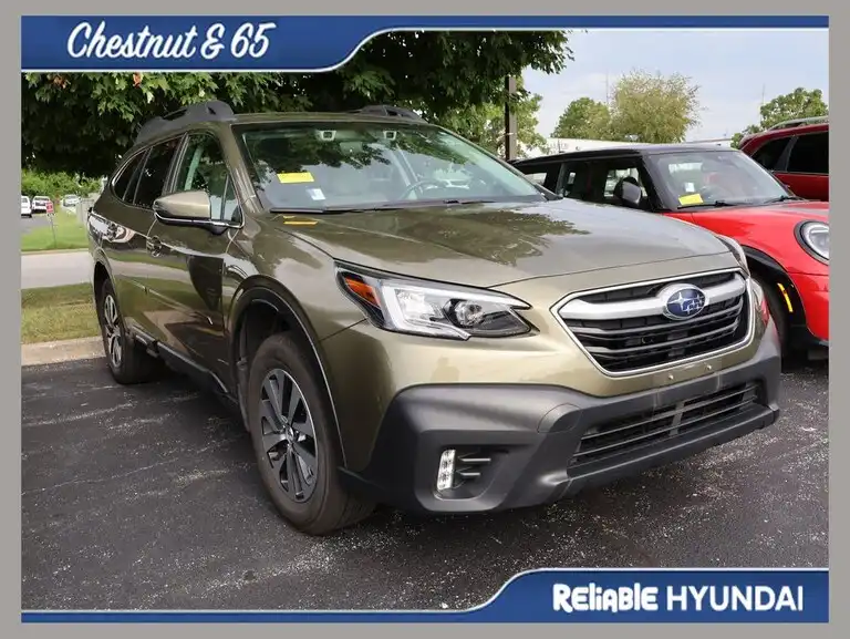 2022 Subaru Outback Premium's photo