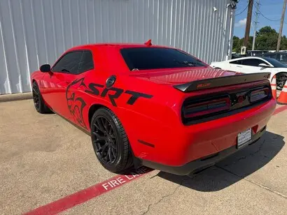 2016 Dodge Challenger SRT Hellcat photo 4