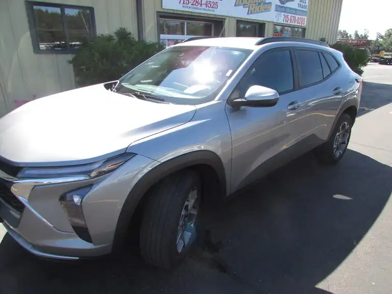 2025 Chevrolet Trax LT's photo