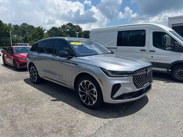 2025 Lincoln Nautilus Reserve AWD's photo