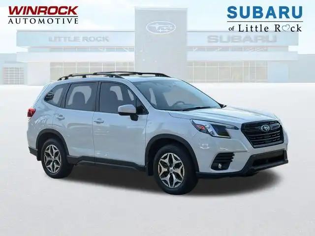 2024 Subaru Forester Premium's photo
