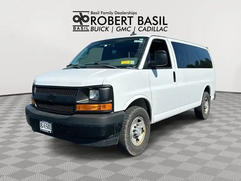 2017 Chevrolet Express 2500 LS's photo