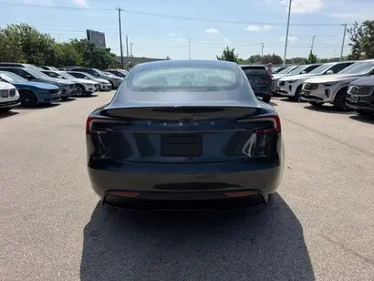 2025 Tesla Model 3 Long Range photo 5