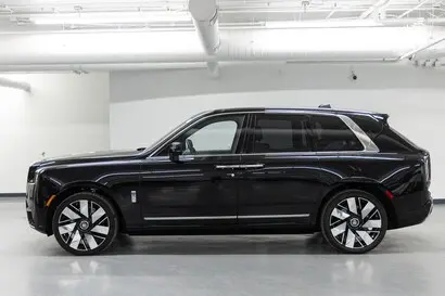 2026 Rolls-Royce Cullinan Base photo 2