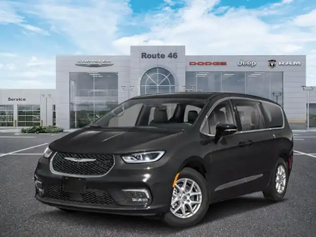 2026 Chrysler Pacifica Select's photo