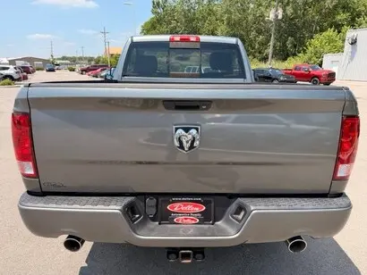 2012 RAM 1500 Express Regular Cab SWB photo 4