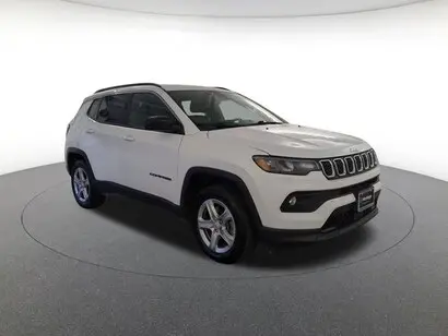 2024 Jeep Compass Latitude 4X4 photo 3