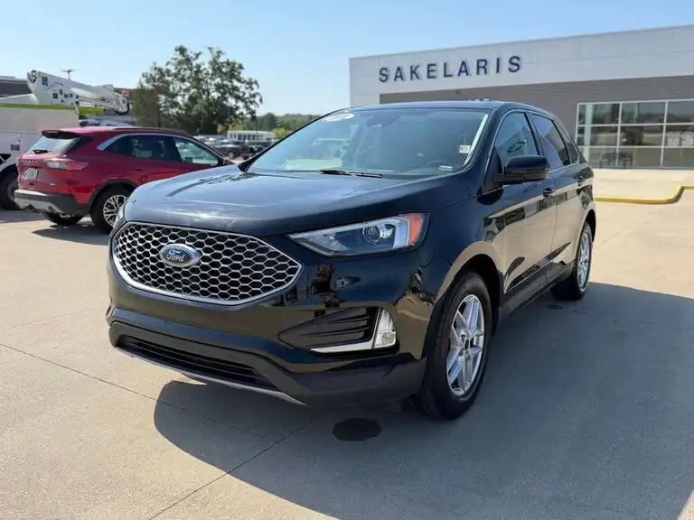2023 Ford Edge SEL AWD's photo
