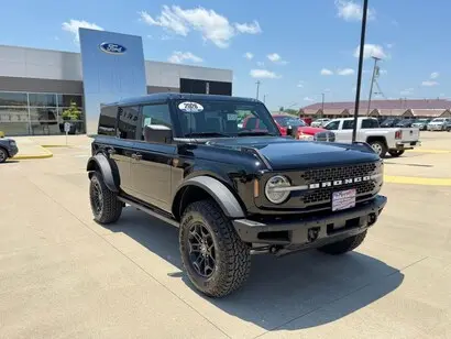 2026 Ford Bronco Badlands 4x4 photo 3