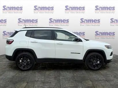 2026 Jeep Compass Altitude 4X4 photo 4