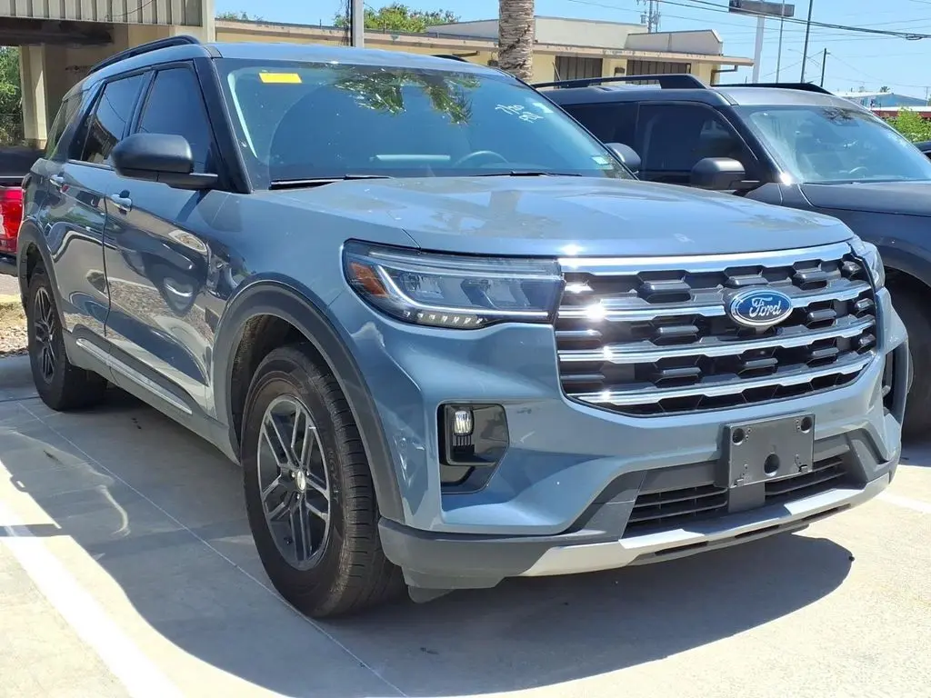 Vehicle Image 1