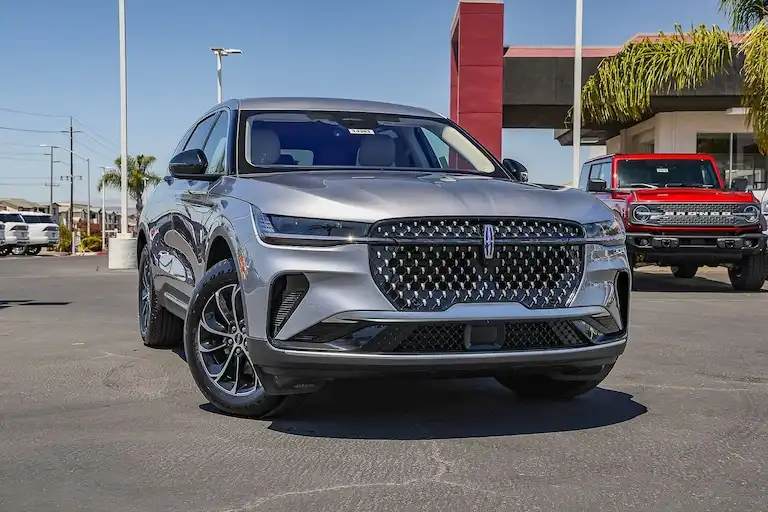 2026 Lincoln Nautilus Premiere AWD's photo