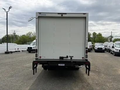 2027 Ford E-Series DRW E-350 Super Duty 158 in WB photo 5