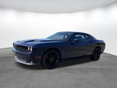 2016 Dodge Challenger SXT photo 3