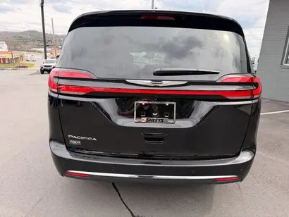 2026 Chrysler Pacifica Select photo 5