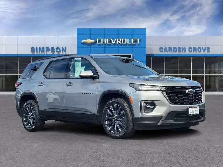 2023 Chevrolet Traverse FWD RS's photo