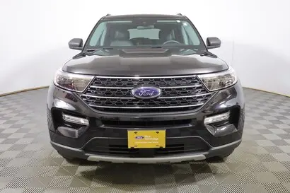 2024 Ford Explorer XLT 4WD photo 3