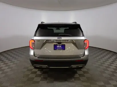 2020 Ford Explorer XLT 4WD photo 5