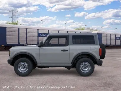 2026 Ford Bronco Base 4x4 photo 4
