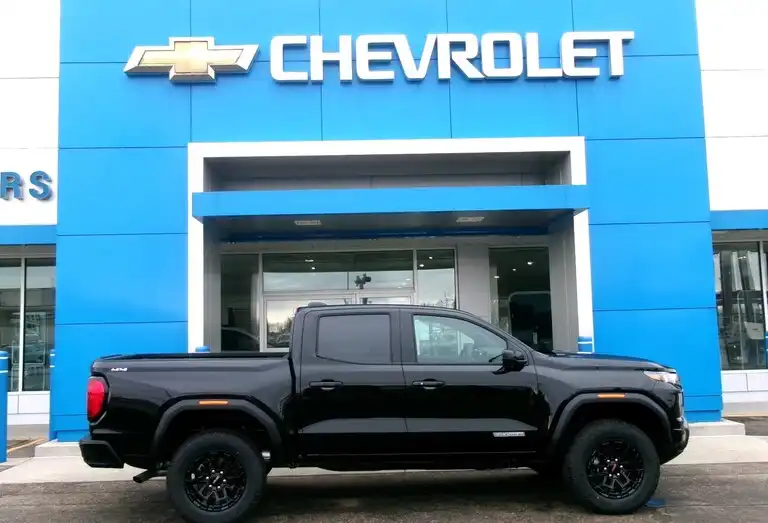 2026 GMC Canyon 4WD Elevation Crew Cab Short Box's photo