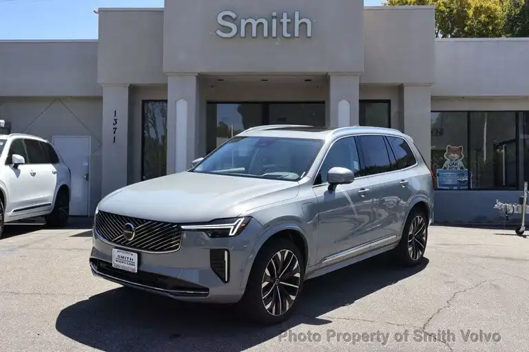 2026 Volvo XC90 T8 Recharge Ultra Bright AWD's photo