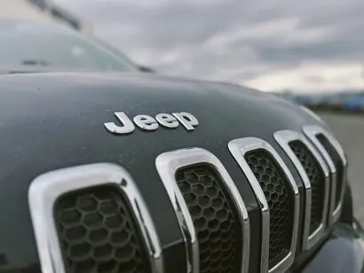 2017 Jeep Cherokee Overland 4X4 photo 3