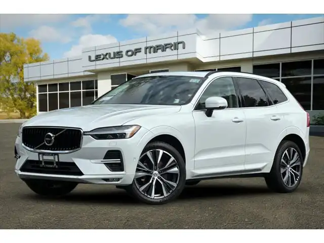 2022 Volvo XC60 B5 Momentum AWD's photo