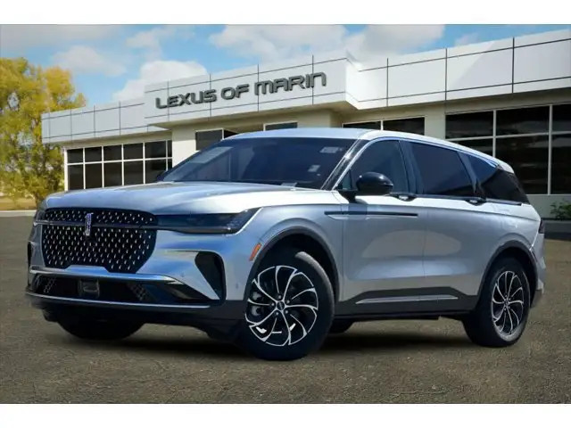 2024 Lincoln Nautilus Premiere AWD's photo