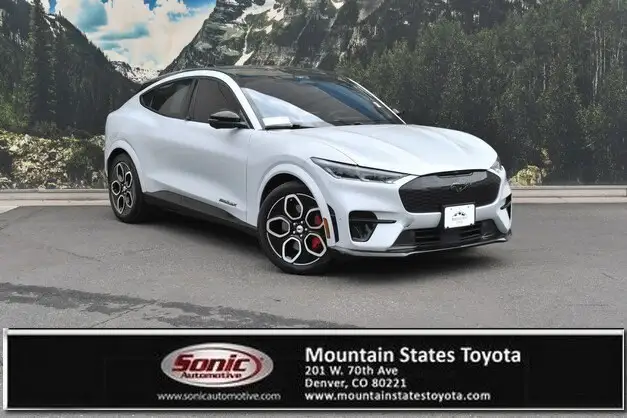 2023 Ford Mustang-Mach-e GT photo 1
