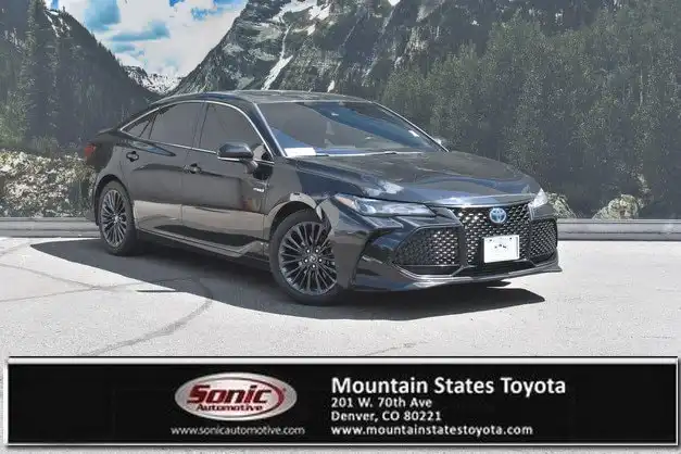 2019 Toyota Avalon XSE Hybrid's photo