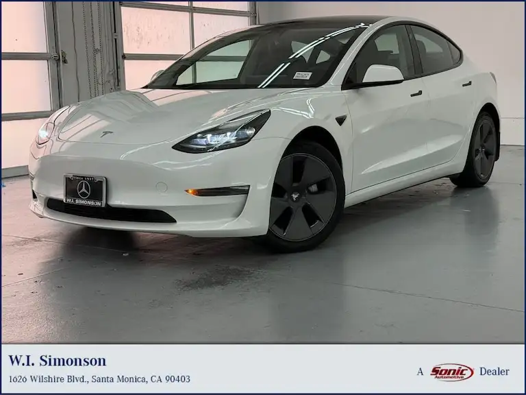 2023 Tesla Model 3 Base's photo