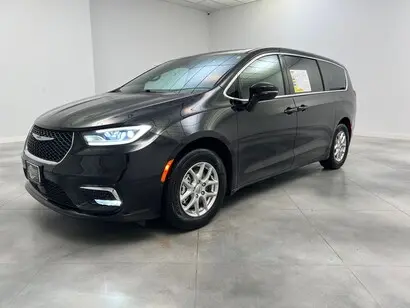 2025 Chrysler Pacifica Select photo 4