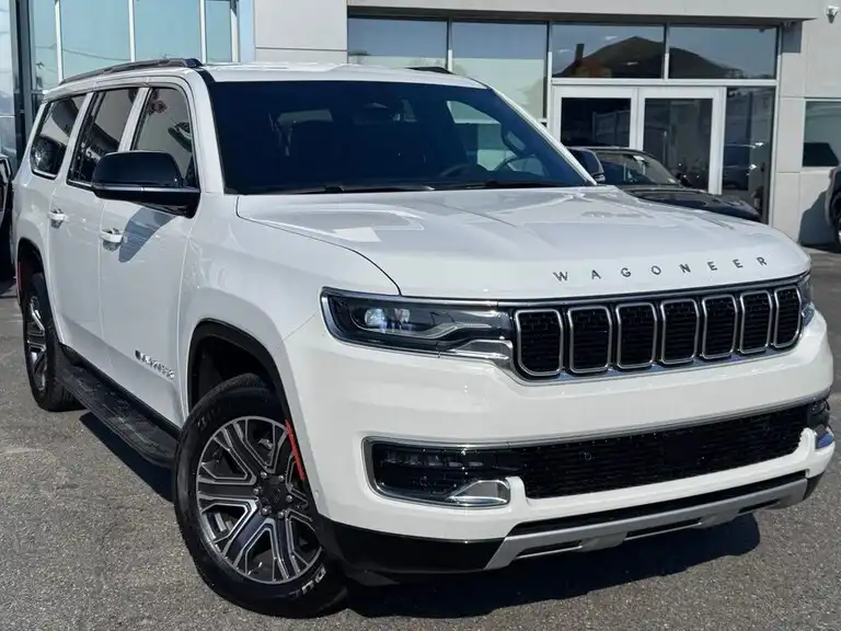 2024 Jeep Wagoneer L's photo