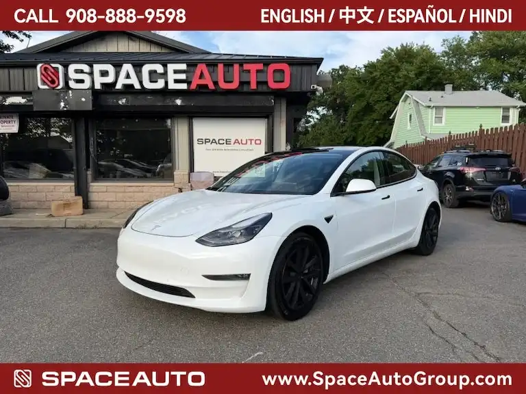 2022 Tesla Model 3 Long Range Dual Motor All-Wheel Drive's photo