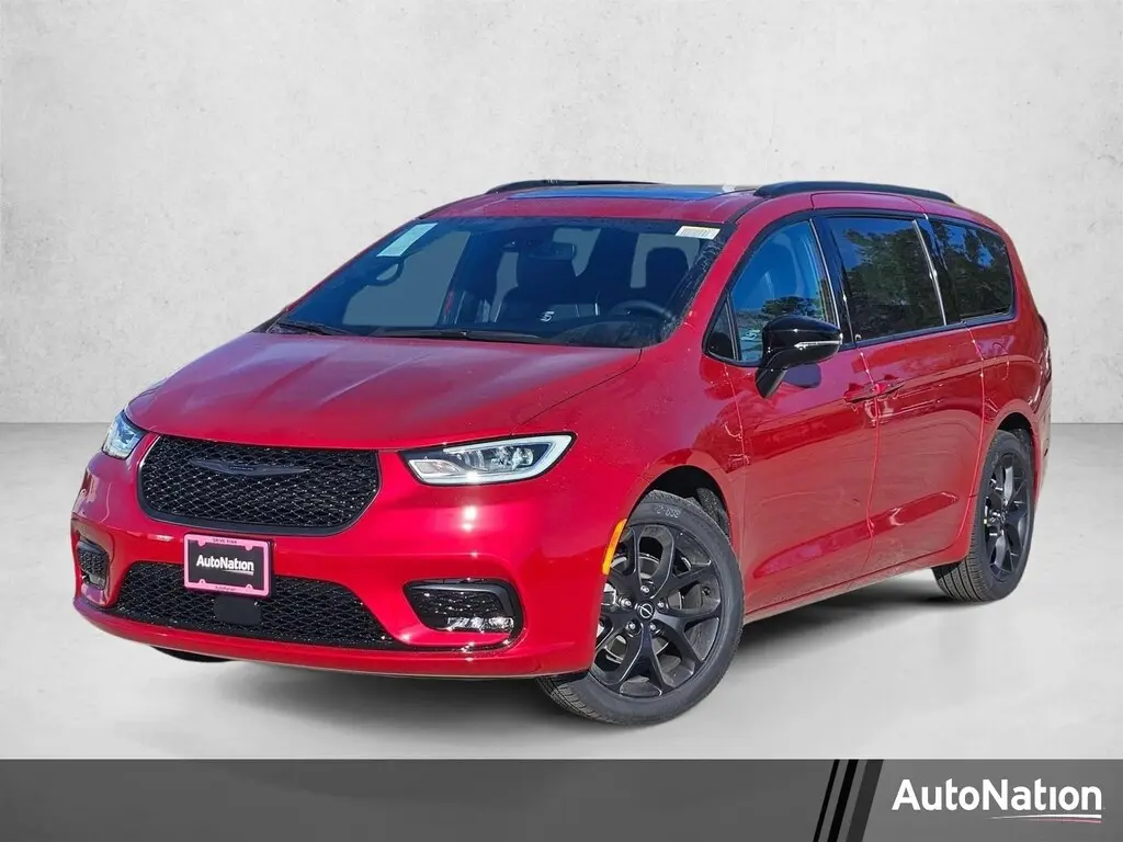 2026 Chrysler Pacifica Limited photo 1