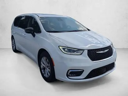2026 Chrysler Pacifica Limited photo 3