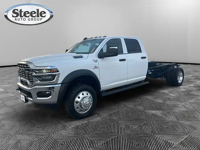 2026 RAM 4500 Tradesman 4X4 Crew Cab DRW 197" WB's photo