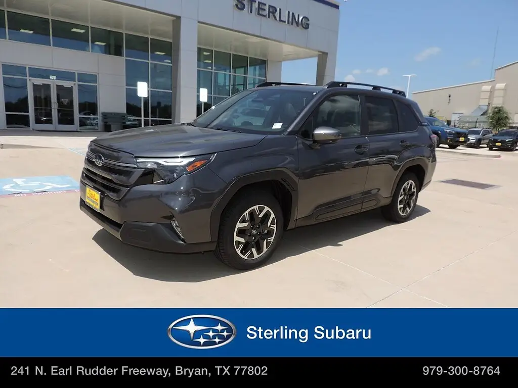 2026 Subaru Forester Premium photo 1