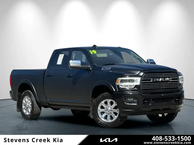2019 RAM 3500 Laramie 4X4 Crew Cab SWB's photo