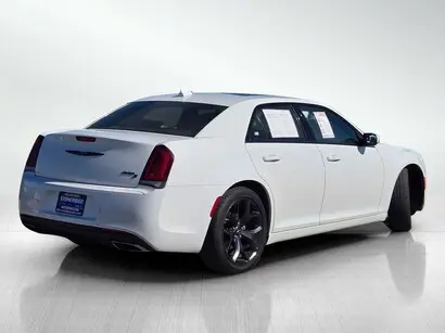 2023 Chrysler 300 S photo 4