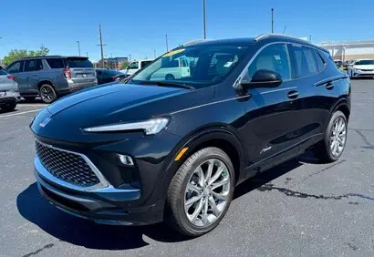 2024 Buick Encore GX Avenir photo 3